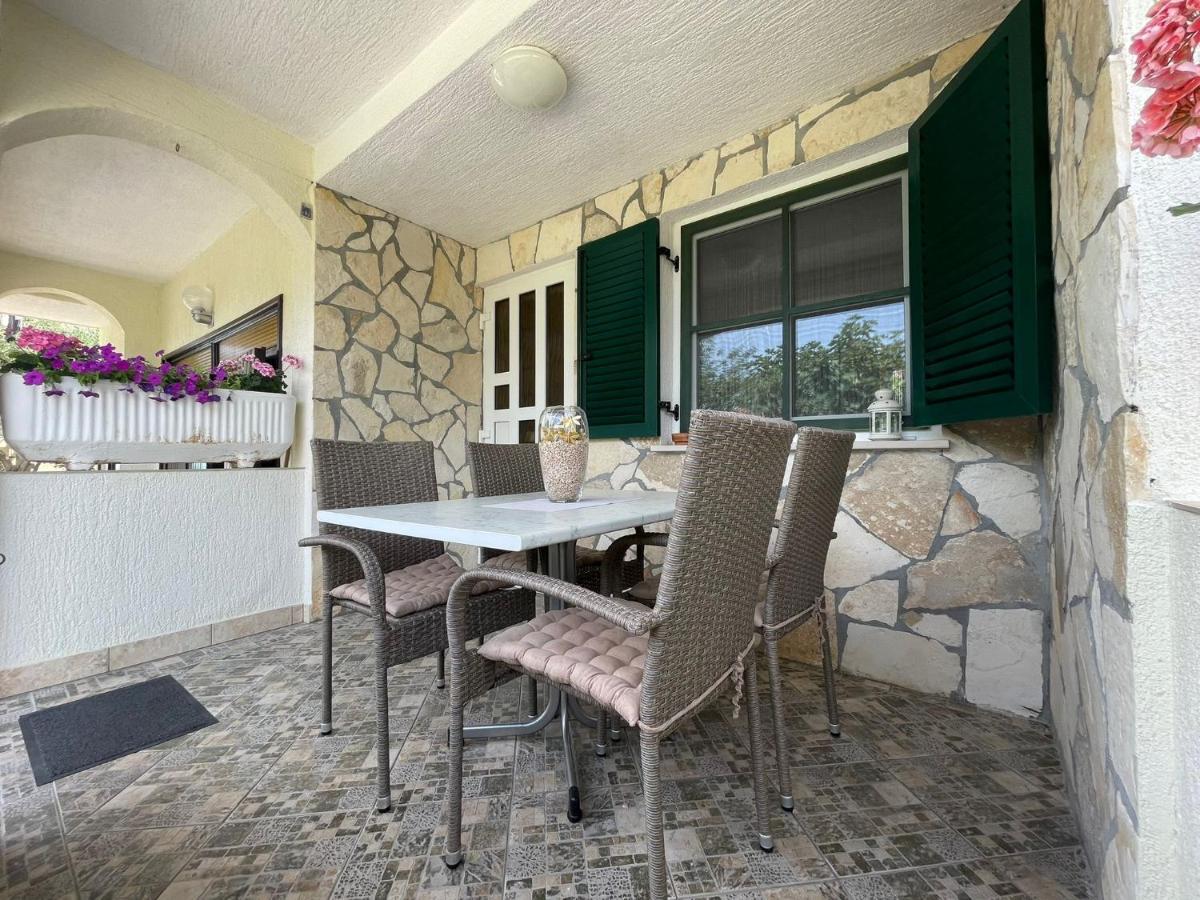 Apartman Veronika Vrsi Extérieur photo